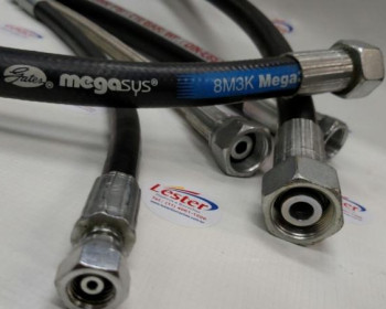 Mangueira Gates é sinônimo de mangueira de qualidade. Só um fabricante pode garantir um produto forte como a mangueira gates, a qual tem acabamento externo e gravação de identificação da mangueira, informando para que serve e onde pode ser aplicado.

