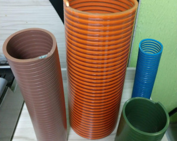 A linha de mangueiras Kanaflex flexíveis é muito resistente ao desgaste vibratório. Esta marca de mangueira suporta abrasividade quando encosta as partes, pois conta com a espessura da parede maior e é fabricada com materiais de primeira.