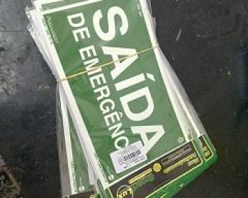 Encontre aqui na Lester equipamentos placa fotoluminescente para rota de fuga à pronta entrega e preços especiais !!!