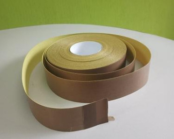 A Fita armalon com adesivo é para seladora é utilizada para fechar embalagens plásticas e garantir que o produto embalado fique protegido contra agentes externo. Fabricada com PTFE e fibra de vidro a resistência da fita potencializa ao ponto de resistir a altas temperaturas.