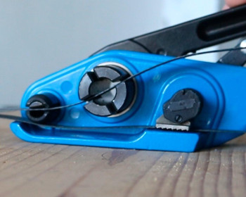 A Lester equipamentos oferece o alicate para arquear de fitas Pet e PP utilizadas para estabilização com a máxima compactação de embalagens de grande volumes.
