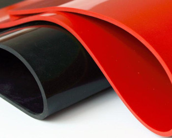 O lençol de borracha para alta temperatura de silicone apresenta grande diferenciação em relação aos outros tipos de lençóis. Pode-se utilizá-lo para uso em ozônio, intempéries, higiene, isolamento elétrico e em uma ampla faixa de temperatura. Esse lençol também pode ser utilizado no setor alimentício, por não apresentar toxicidade.