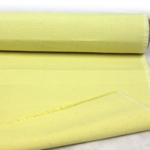 O tecido de Kevlar é indicado para resfriamento controlado de peças quentes, protegendo contra fagulhas. Este pode ser aplicado com antichamas em mantas, cortinas de proteção para solda na medida com bainha e ilhós.