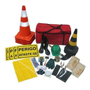 O Kit de emergência NBR 9735 é para segurança e proteção do transporte de produtos perigosos, onde haja vazamento com produtos inflamável, corrosivo ou químico regulamentado pela ONU e identificado por símbolos e números. Não importa qual seja o produto transportado se ele é de baixa ou alta concentração com o kit muitos prejuízos podem ser evitados.
O kit de emergência NBR 9735 é para segurança e proteção do transporte de produtos perigosos, que haja vazamento com produtos inflamáveis, corrosivos ou químicos. Este é regulamentado pela ONU e identificado por símbolos e números.

