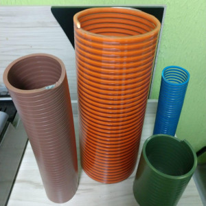 A linha de mangueiras Kanaflex flexíveis é muito resistente ao desgaste vibratório. Esta marca de mangueira suporta abrasividade quando encosta as partes, pois conta com a espessura da parede maior e é fabricada com materiais de primeira.