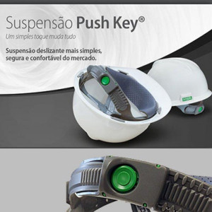 Temos o capacete MSA V-Gard branco conta suspensão push-key com jugular para evitar que o capacete caia durante o movimento, resultando em um capacete 3 em 1. Este possui aba frontal que pode ser acoplada com viseiras transparentes ou outras tonalidades conforme a aplicação.

