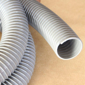 Utilizada em ar condicionado para escritório, coifa de exaustão, coletor de pó, exaustor e ventilação industriais, a mangueira Kanaflex flexível KV é resistente e possui vácuo-ar na coloração cinza claro. 