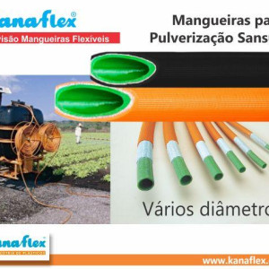 De coloração preta ou laranja e interno verde, a mangueira Kanaflex flexível SANSUY SUPER é fabricada com trama em fios de poliéster, resiste à altas pressões, sendo destinada à pulverização agrícola em água, ar comprimido e líquidos não corrosivos, por exemplo. 