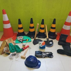 Encontre aqui o seu kit de emergência para transporte de produtos químicos atualizado nas normas NBR 9735 e NBR 15071 à pronta entrega !!!