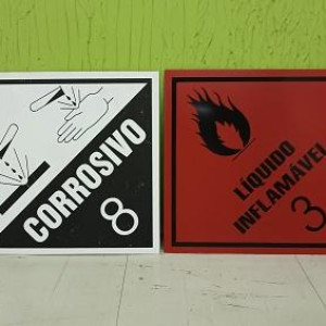 Encontre aqui placas para emergência NBR 9735 para transporte de produtos químicos atualizado nas normas NBR 9735 e NBR 15071 à pronta entrega !!!