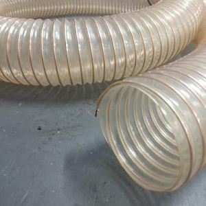 A mangueira Kanaflex flexível KA-NP é considerada atóxica, tem a coloração transparente e conta com o espiral azul claro. O item é indicado para operações que não podem entrar em contato com o componente químico ftalato, conforme NBR16040:2018.


