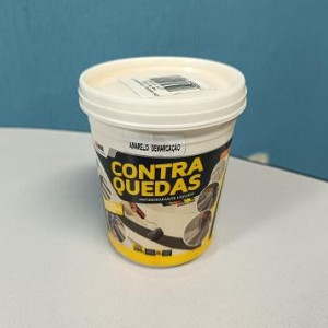 O Contra Quedas é uma tinta à base de água com acabamento antiderrapante para aplicação em superfícies lisas, porosas ou pouco absorventes. Promove máxima aderência , proporcionando mais segurança em pisos escorregadios, é altamente resistente e tem durabilidade maior do que as fitas antiderrapantes convencionais.