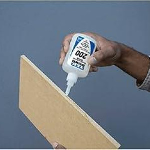 Encontre os melhores adesivos industriais para adesão de qualidade com produtos das marcas Tekbond, Brascola, Henkel, 3M, Araldite, Loctite. Disponíveis em frascos com 20g e 100g.