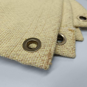 A manta de proteção para solda aramida Lester é térmica anti-chamas é um tapete de proteção desenvolvido para trabalhos de soldagem, brasagem e outras operações que envolvem altas temperaturas. Produzida com materiais de alto desempenho e livres de substâncias nocivas, oferece proteção eficiente para superfícies, componentes e paredes contra faíscas, queimaduras e contato direto com chamas. Sua elevada resistência térmica e durabilidade garantem mais segurança, confiabilidade e tranquilidade no ambiente de trabalho.