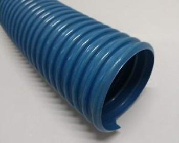 A mangueira Kanaflex flexível KEV possui vácuo-ar azul metálico, sendo durável e resistente. O item é indicado para o uso em condutores de água, exaustores e sucção de abrasivos mais pesados.