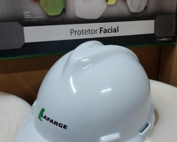 Capacete de proteção MSA v-gard CA 498 com suspensão push-key Capacetes de segurança você encontra aqui na Lester equipamentos com preço e qualidade comprovada da renomada Msa.