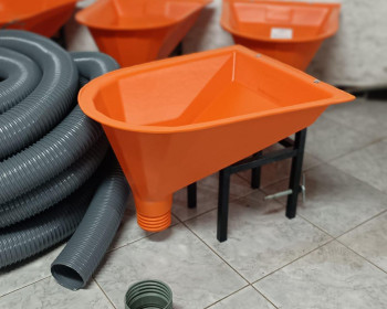 Funil para argamassa Encontre aqui na Lester o Funil para argamassa, equipamento que agiliza o transporte vertical auxiliando o revestimento da sua fachada !!! Televendas 11 4061-1200